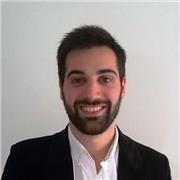 Profesor orientado a estudiantes de Bachillerato y Universidad en matemática, física y química